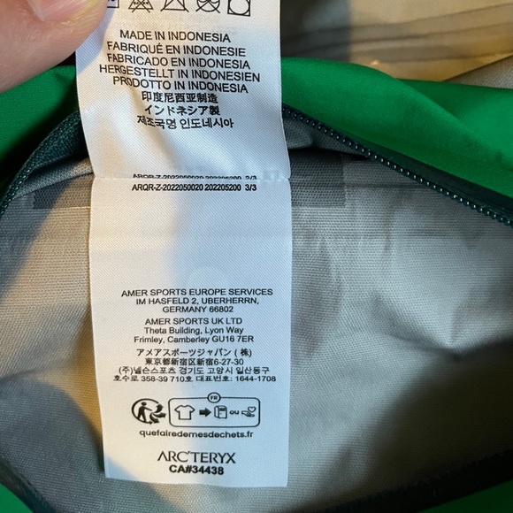 Arc’teryx Beta Goretex Jacket - Men’s Small - Picture 4 of 5